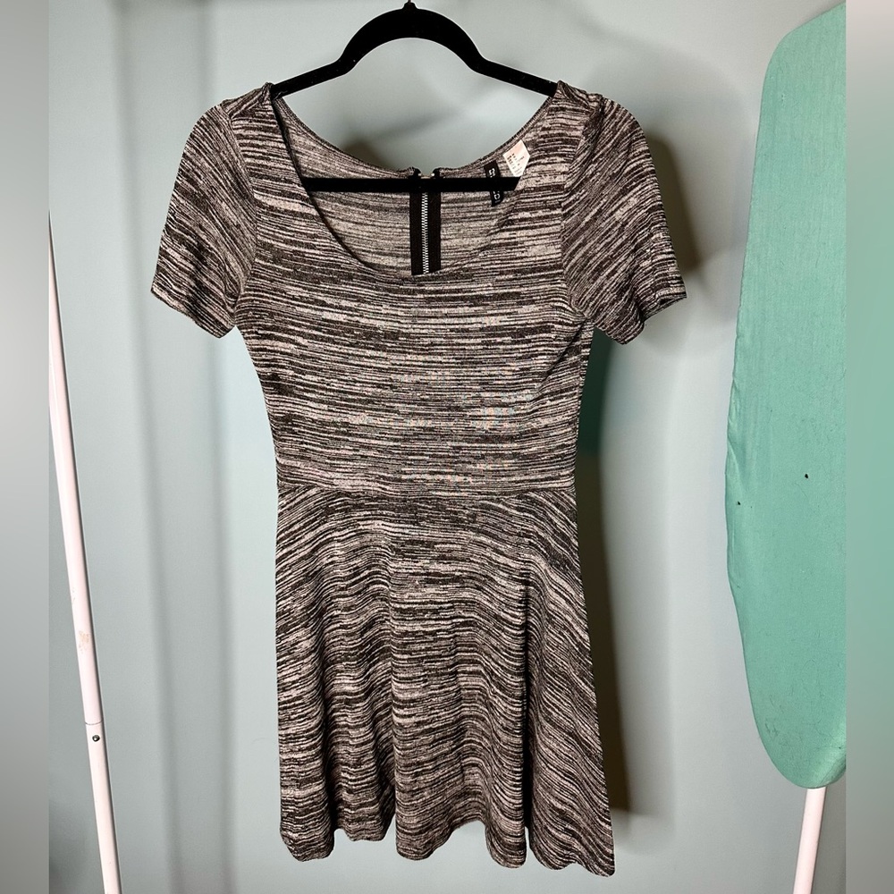 H&M DIVIDED Space Dye Skater Mini Dress Gray Black Exposed Zipper Size M